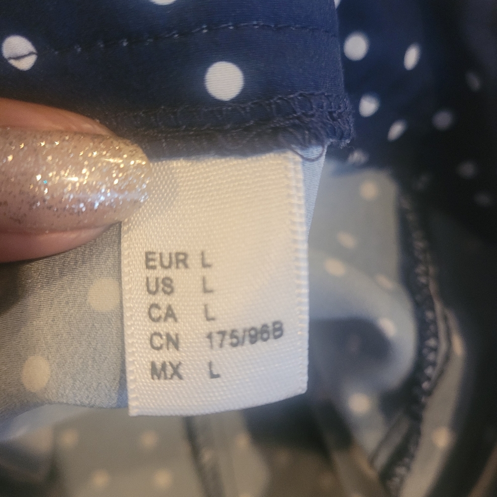 Navy blue polka dot skirt. Size Large. - Picture 2 of 10